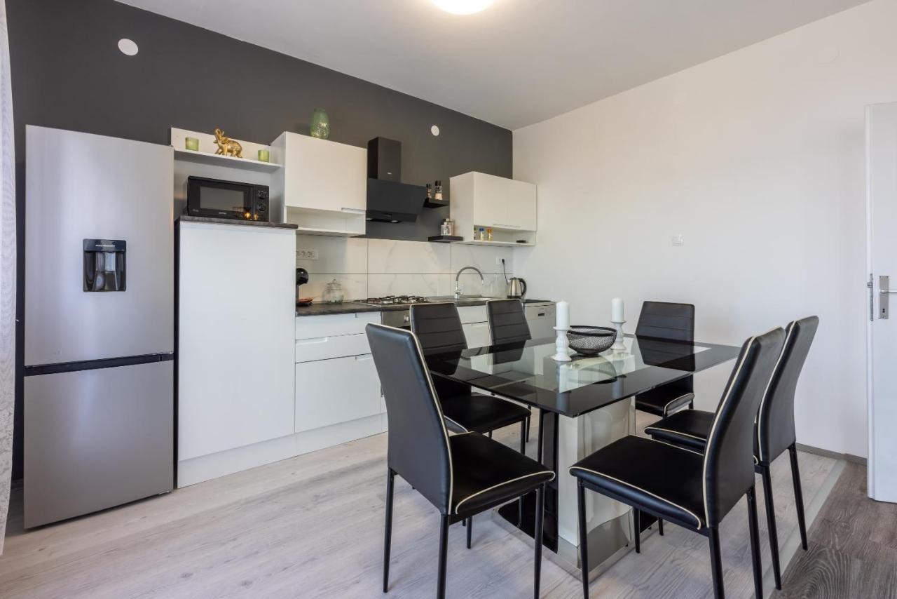 Apartman Dora Crikvenica Eksteriør bilde